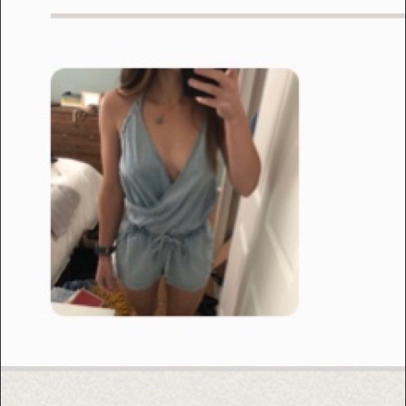 NWOT halter tie denim romper - Picture 2 of 2